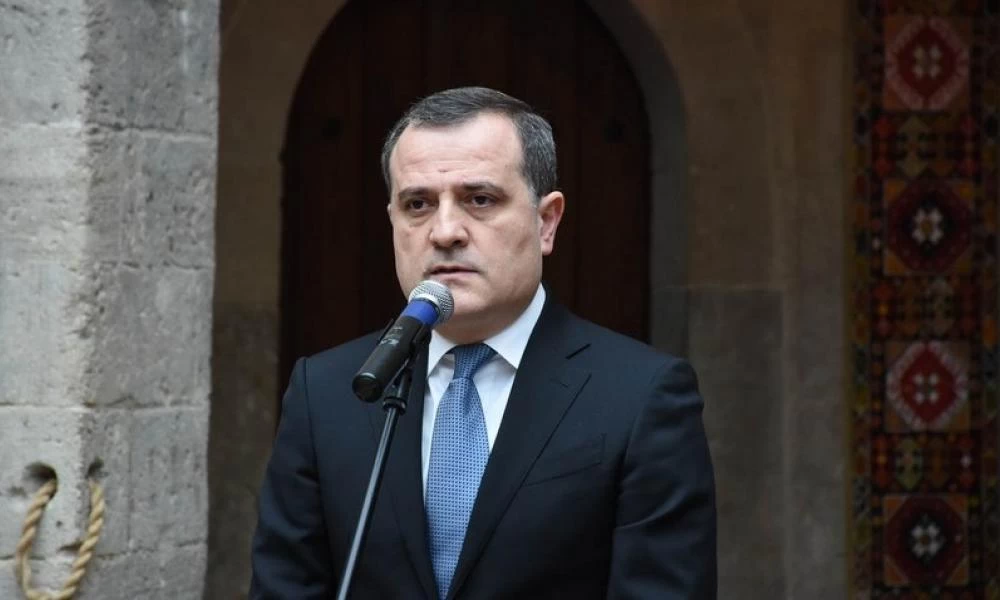 Αζέρος ΥΠΕΞ: Αμοιβαίο όφελος η ανάπτυξη σχέσεων με την Ελλάδα